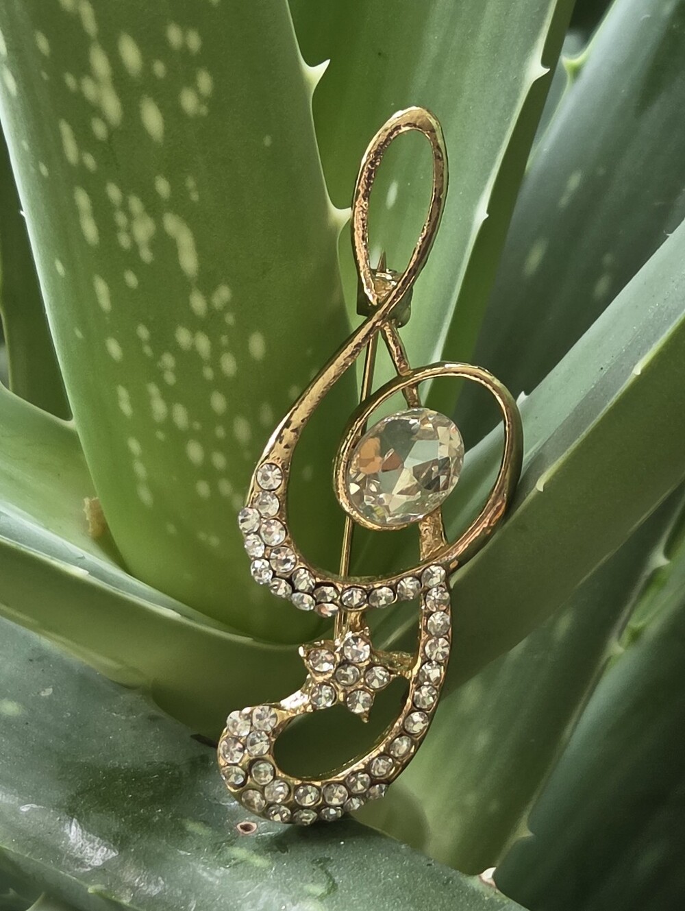 Rhinestone G Clef Goldtone Music Brooch